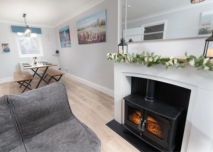 Large Newly Refurbished Modern House, Part Sea Views, South Facing Garden, Parking