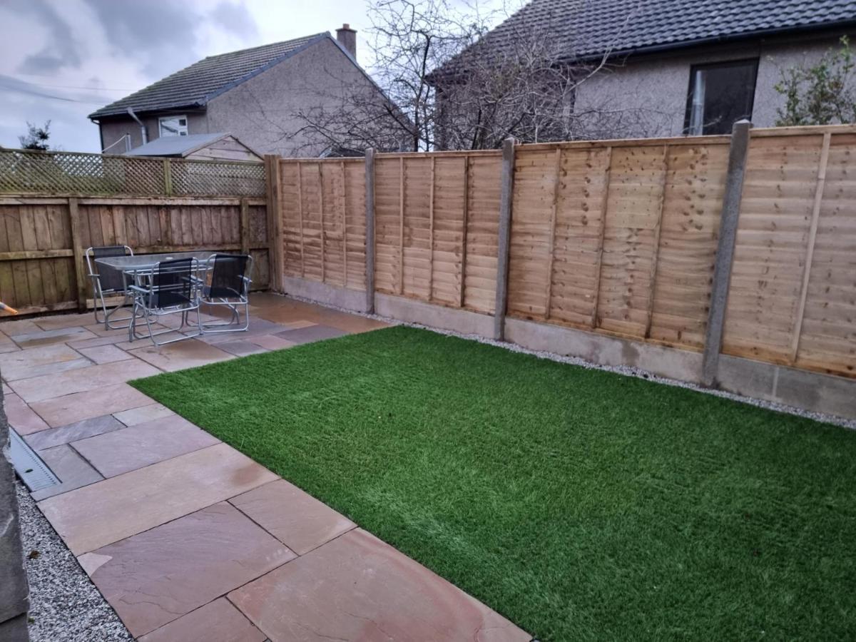Large Newly Refurbished Modern House, Part Sea Views, South Facing Garden, Parking Holiday home *