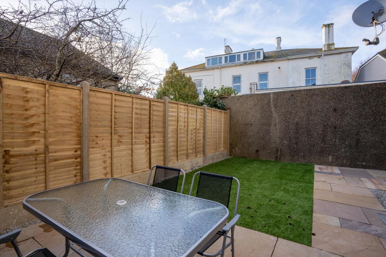 Large Newly Refurbished Modern House, Part Sea Views, South Facing Garden, Parking Penzance