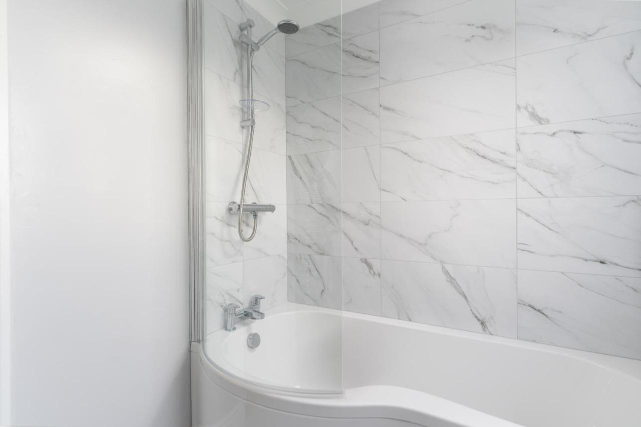 Large Newly Refurbished Modern House, Part Sea Views, South Facing Garden, Parking