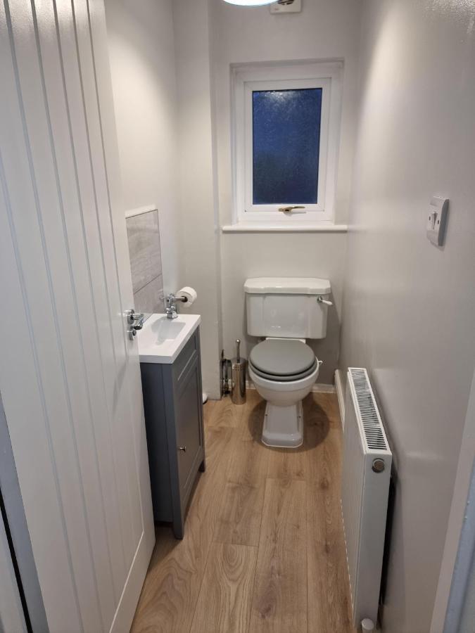 Large Newly Refurbished Modern House, Part Sea Views, South Facing Garden, Parking Holiday home *